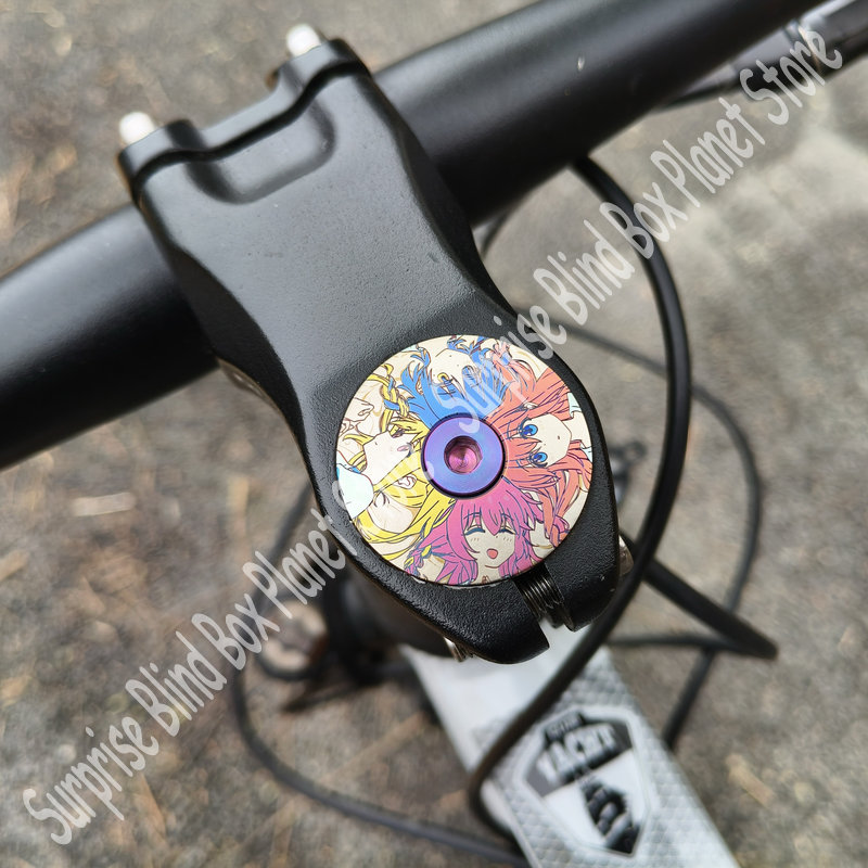 Mountain Biking In Japan - ฝาครอบหัวจักรยานไทเทเนียมอัลลอยด์น้ำหนักเบาพิเศษ ลายการ์ตูนอนิเมะ สำหรับจักรยานเสือภูเขาและจักรยานถนน