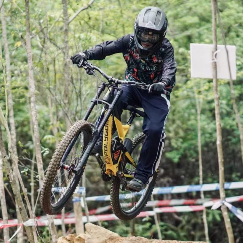 Avitus รองเท้า MTB ผู้ชายมี2-B - Mountain Biking Games บทวิจารณ์และราคา