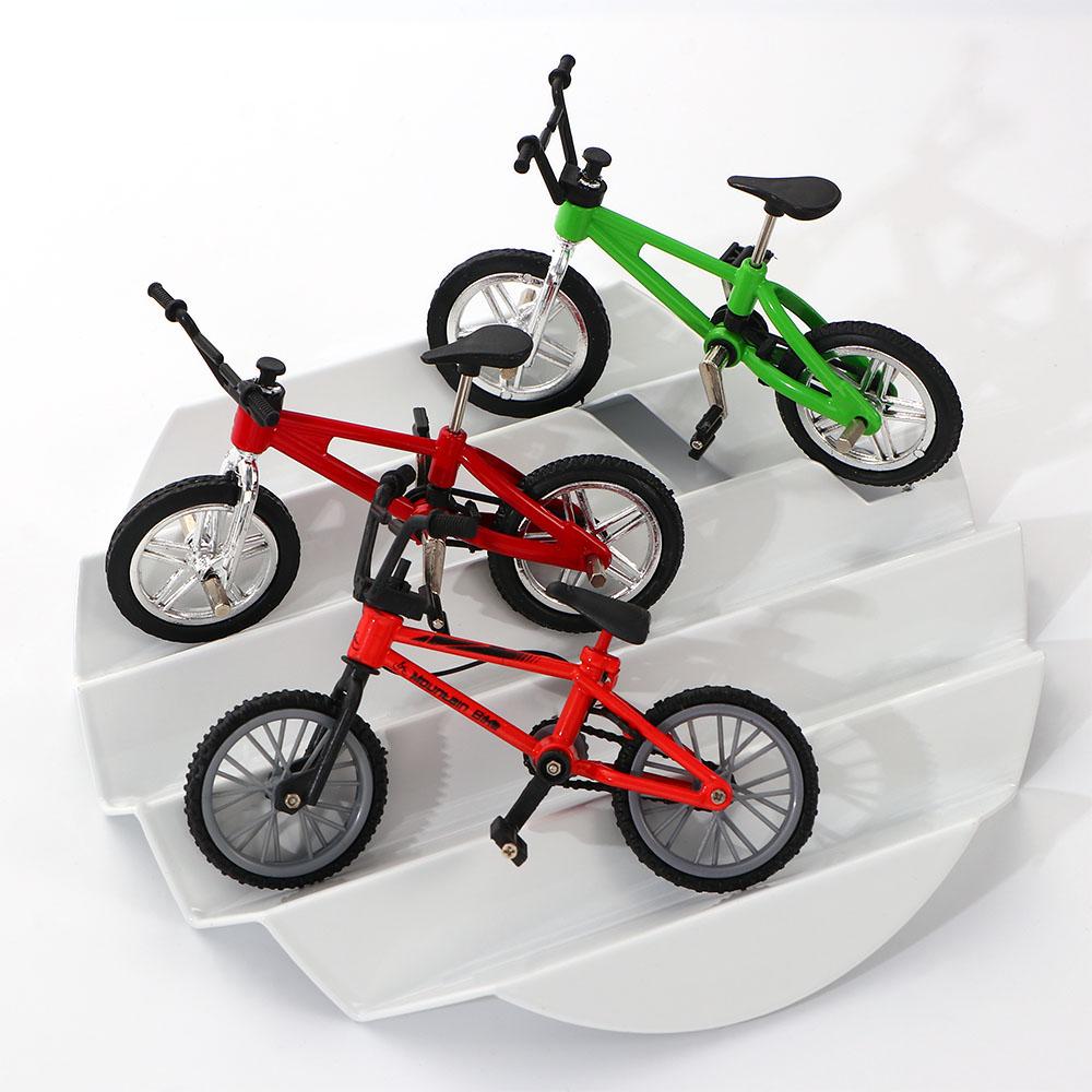 จักรยาน BMX ของเล่นโมเดลจักรยา - Picture Of Mountain Biking บทวิจารณ์และราคา